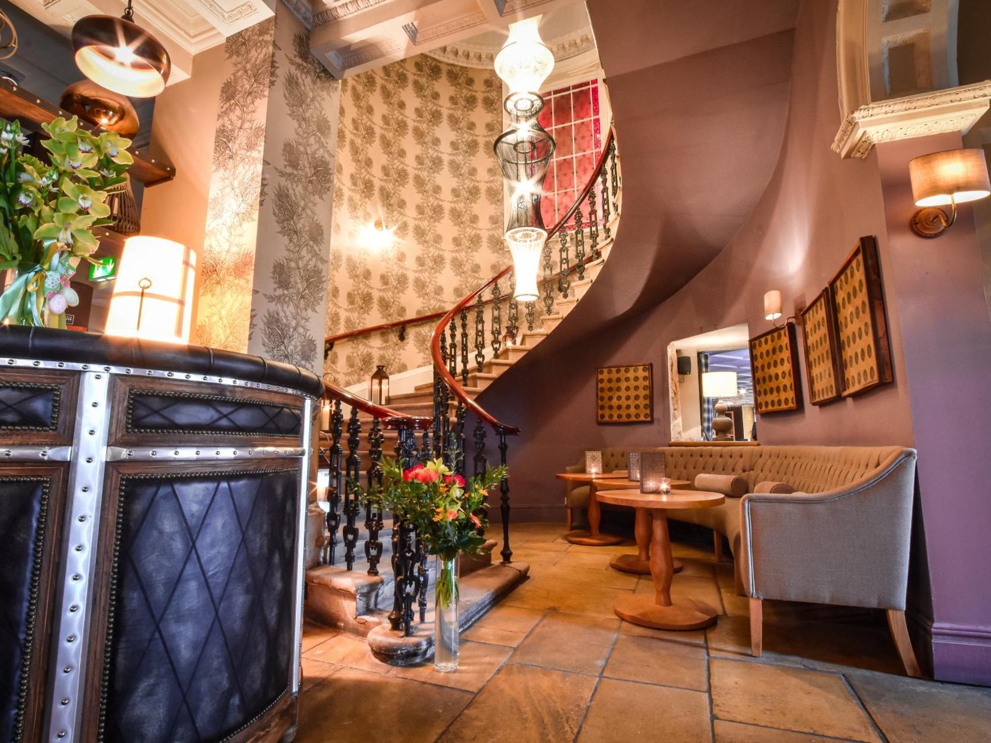 The Meadowpark Bar, Kitchen & Rooms Stirling Exteriér fotografie