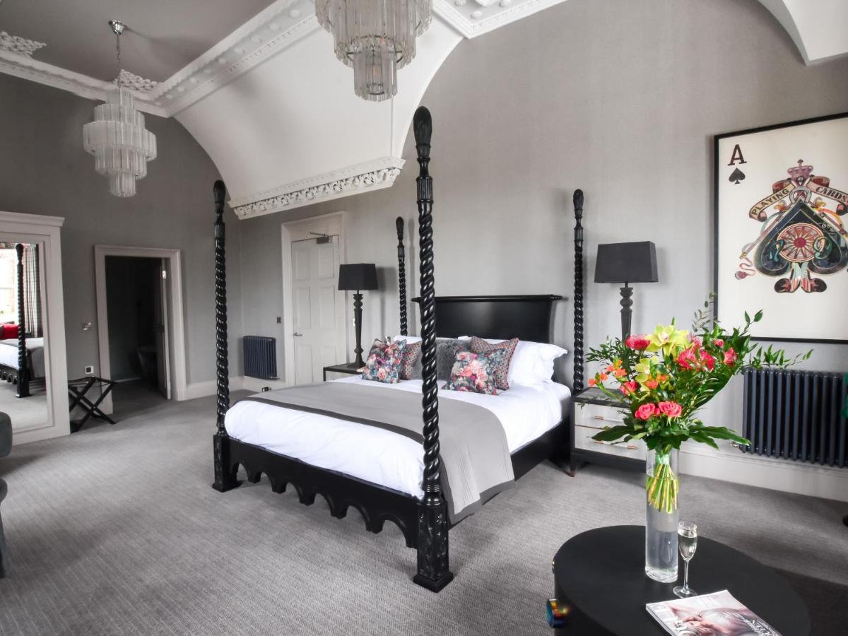 The Meadowpark Bar, Kitchen & Rooms Stirling Exteriér fotografie